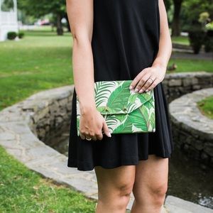 🌴TRENDY Palm Clutch 🌴